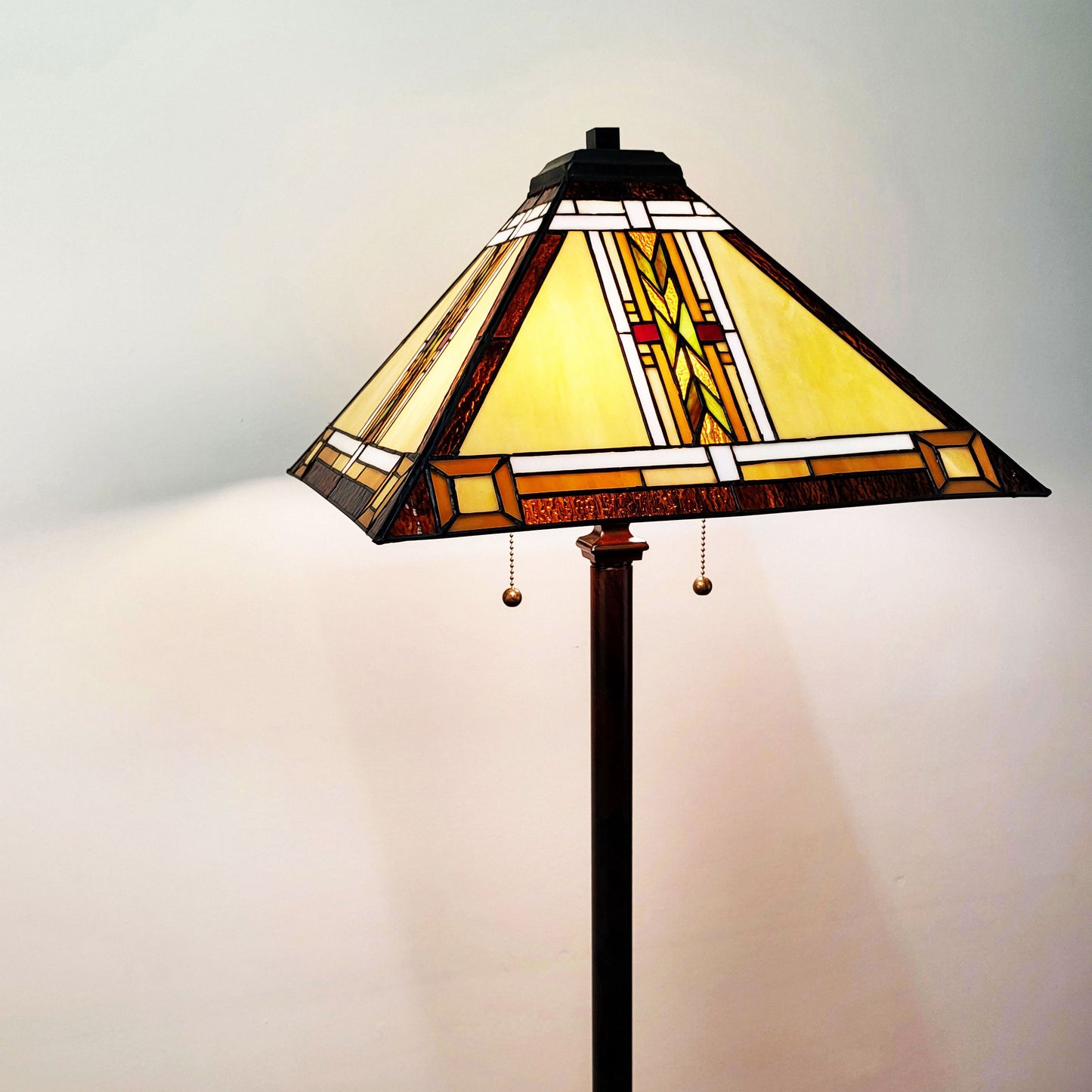 Emilia Tiffany-Style Floor Lamp, F1783