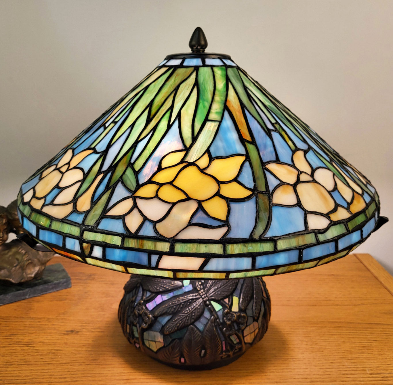 Tiffany Table Lamp Mosaic Base Bedside Lamp, Multicolor, KT1635