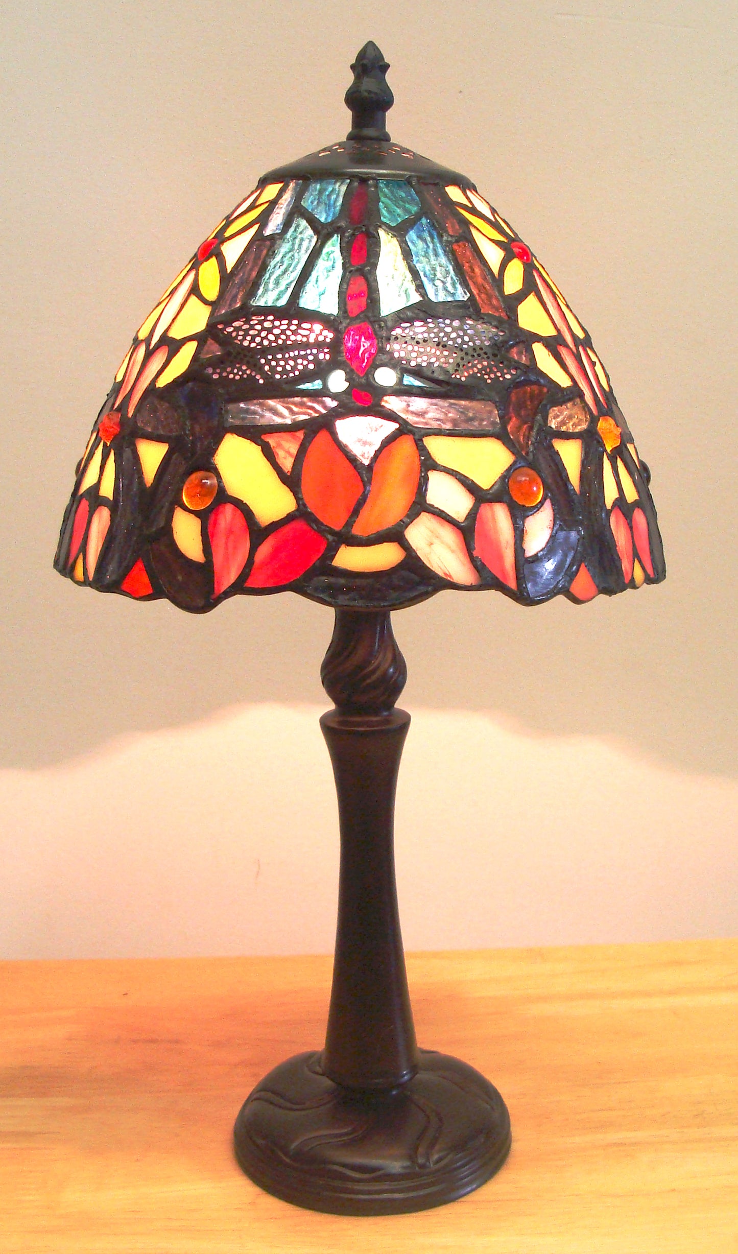 Tiffany Table Lamp, 8 x 15-Inch, 249 Glass Cuts - T857