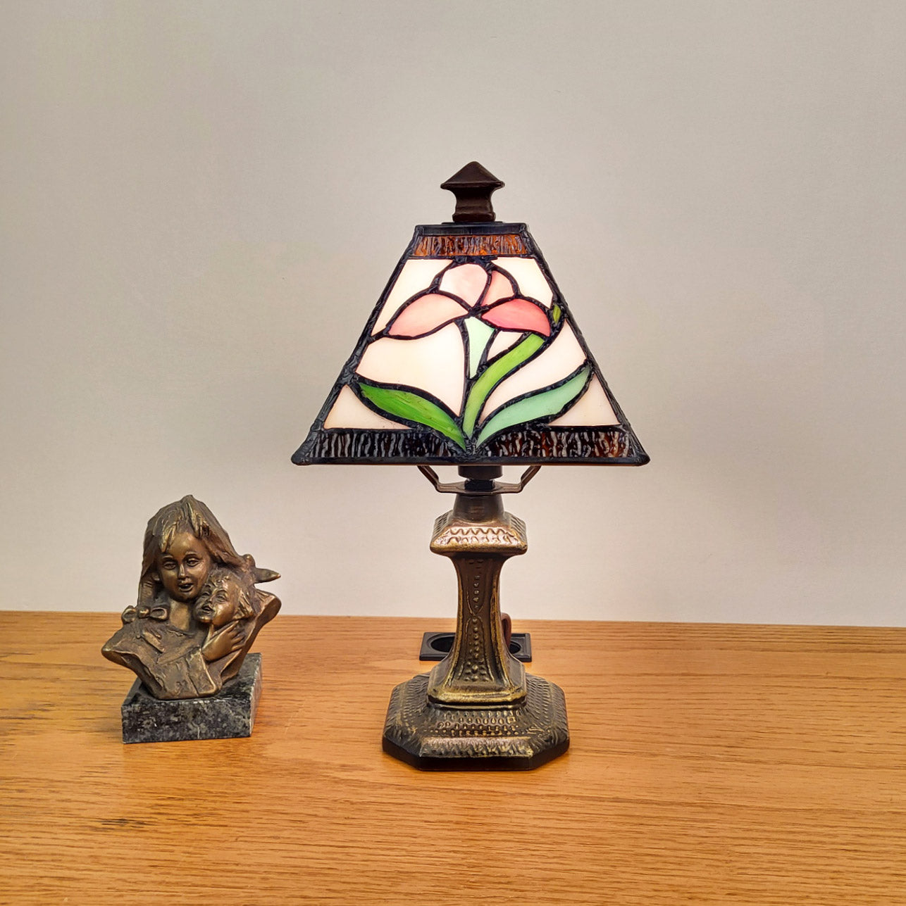 Lily Table Lamp, ZM611